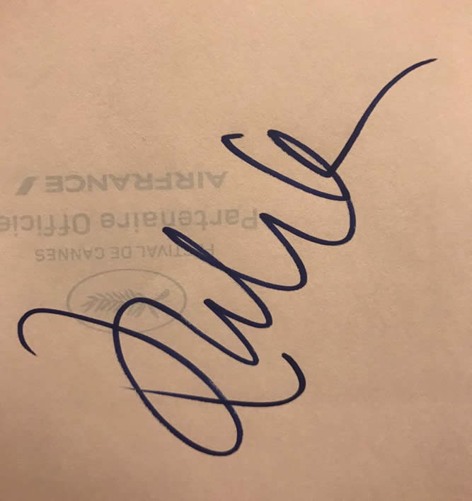 julianmoore autografo2